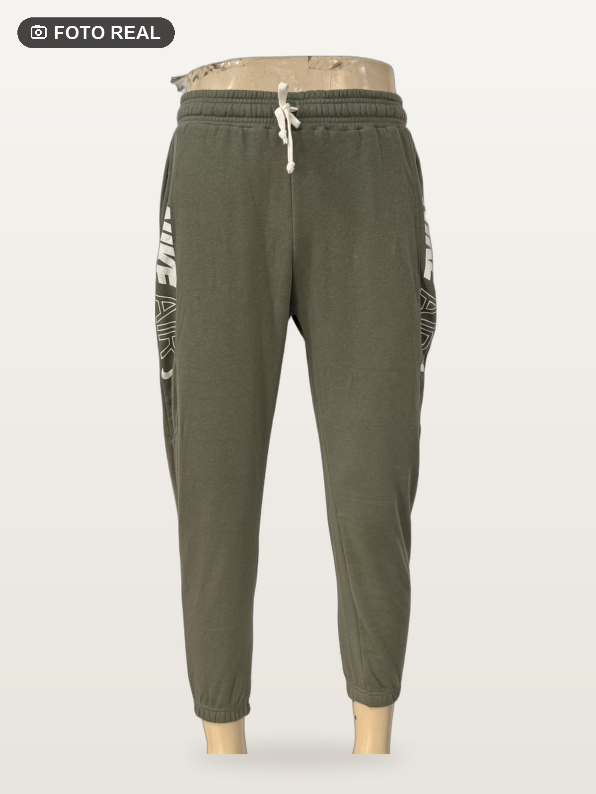 Pants Jogger color Verde Olivo, foto real