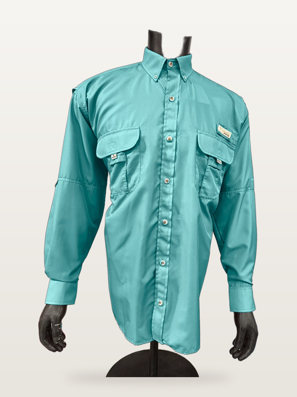 Camisa Táctica Convertible color Celeste Aqua, foto real