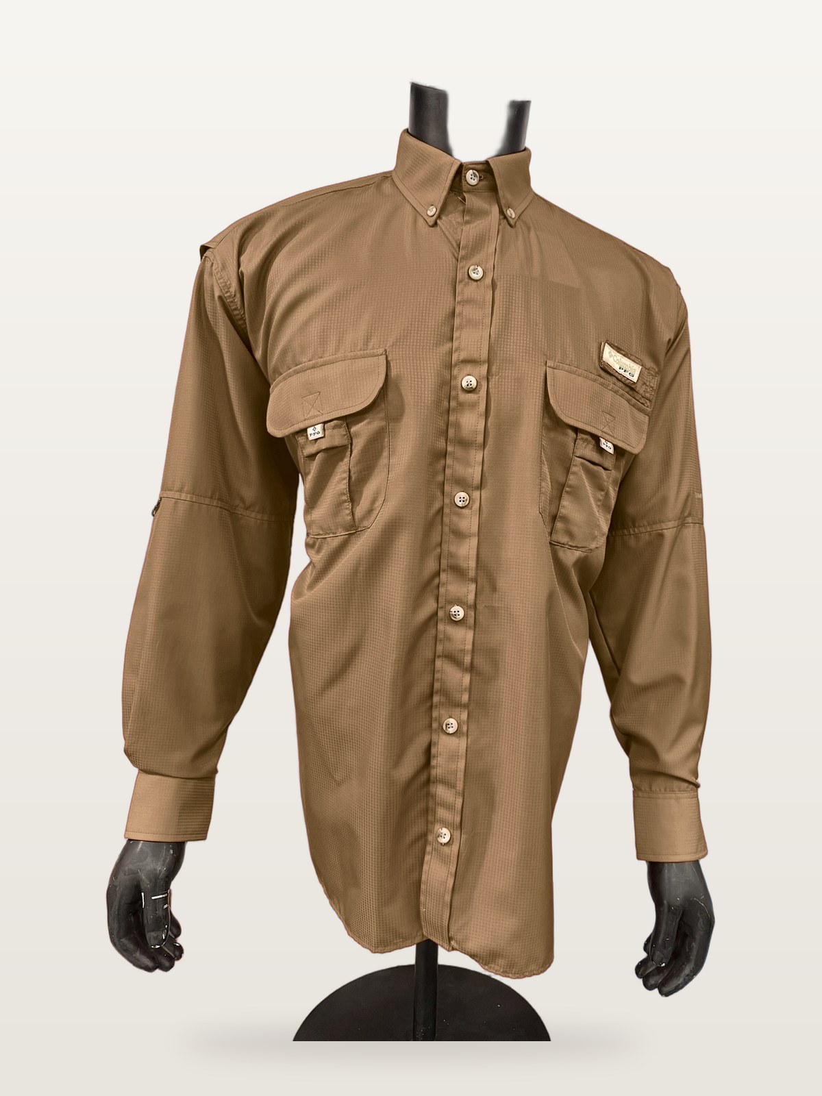 Camisa Táctica Convertible color Khaki, foto real