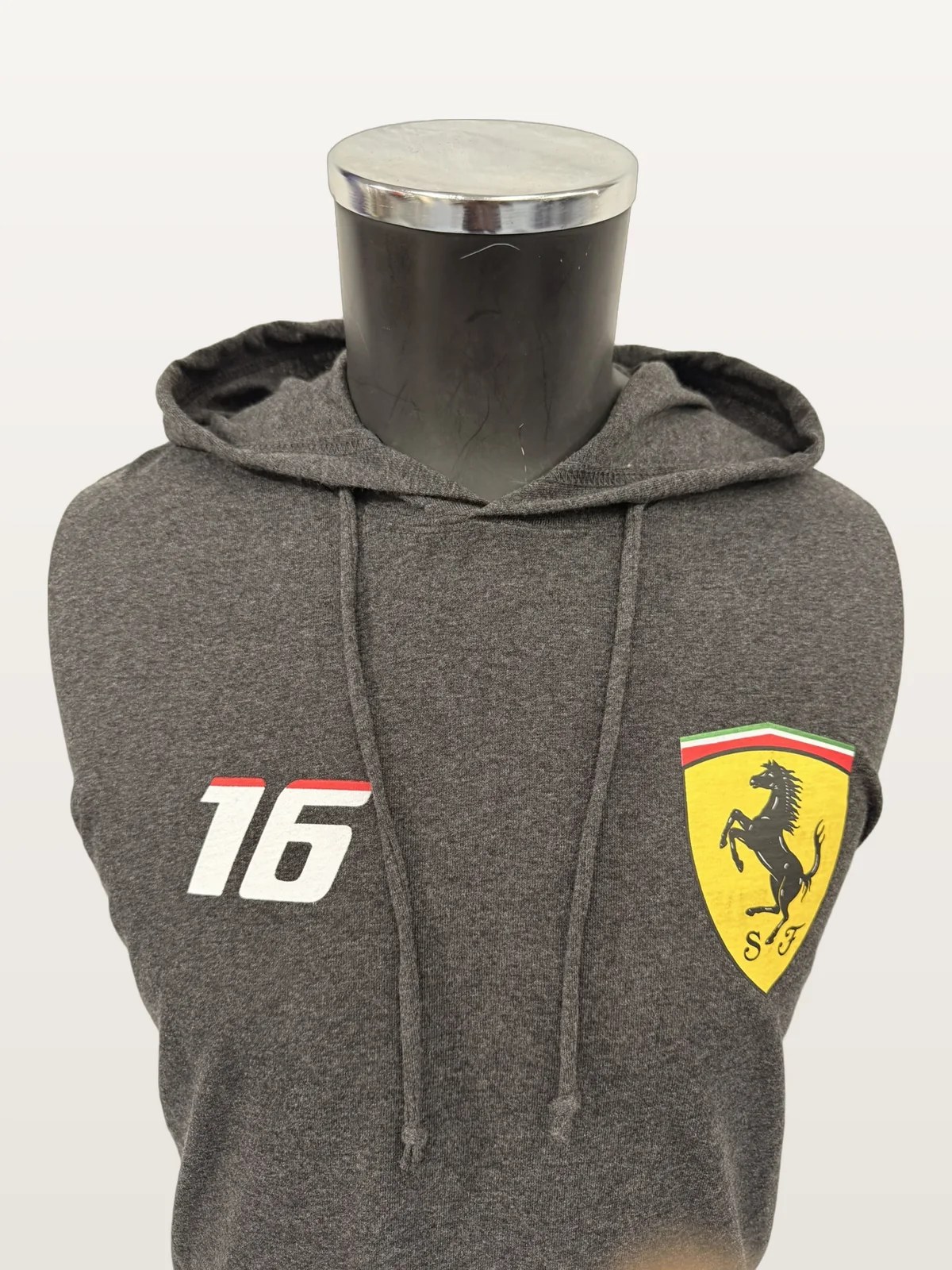 Sudadera Con Capucha De Autos color Gris Carbón, foto real