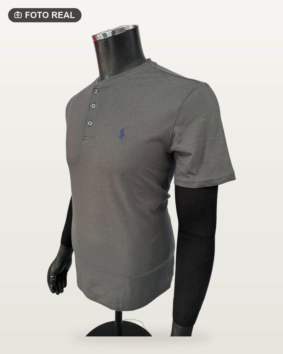 Playera Polo Cuello Chino Gris Oscuro vista 2