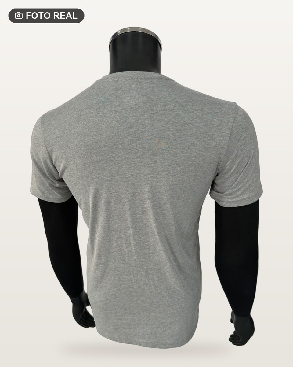 Playera Polo Cuello Chino Gris Claro vista 2